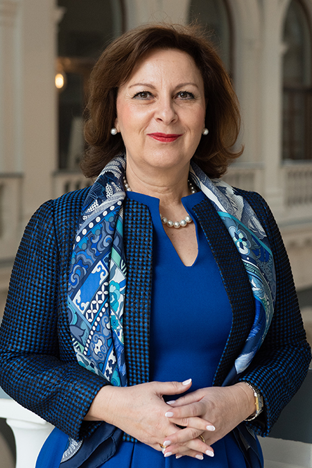 Dr. Mary Papaschinopoulou M.L.E.